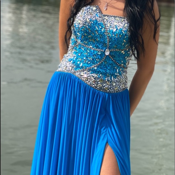 prom dress - Picture 4 of 4